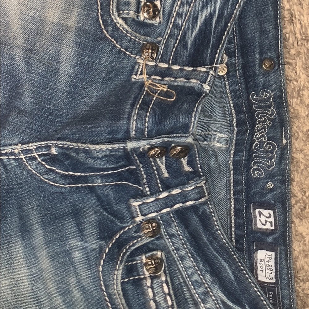 Assorted clothes - Picture 11 of 15
